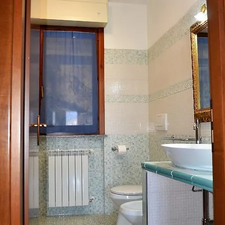 At Апартаменты *